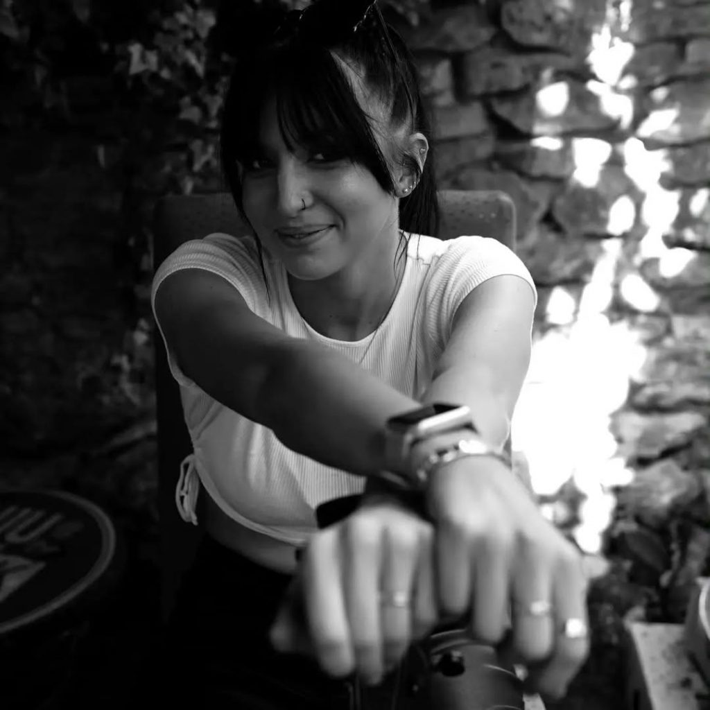Abby Camsell live singer
